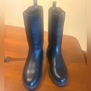 Banana Republic Chelsea Boots